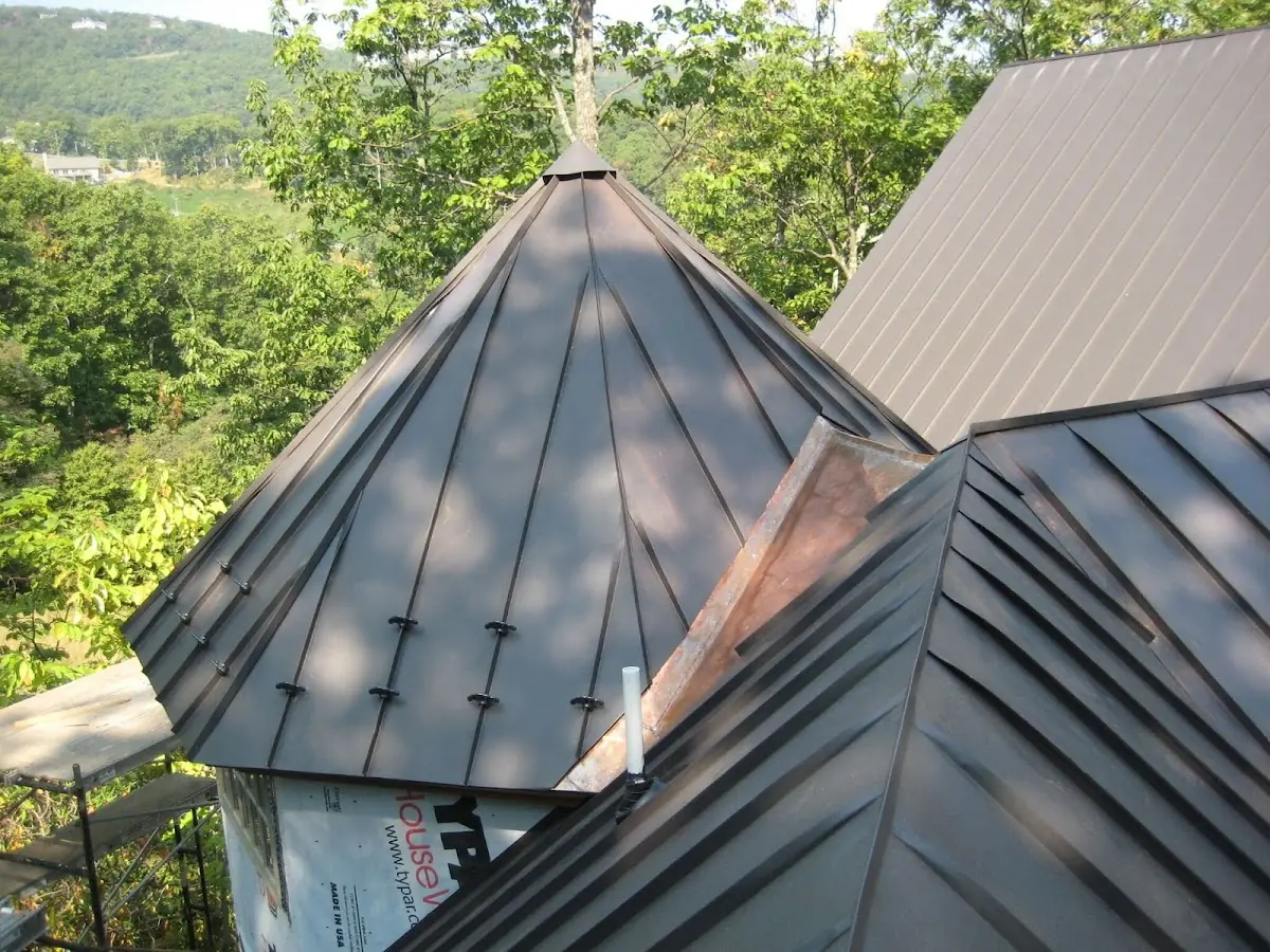 Professional Roof Tarp Installation by Craftsman Roofing in Bell Forest